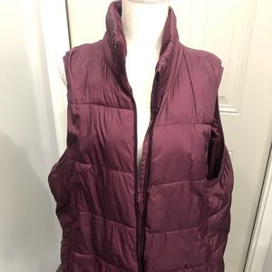 Ladies plus size 2X plum purple puffer vest